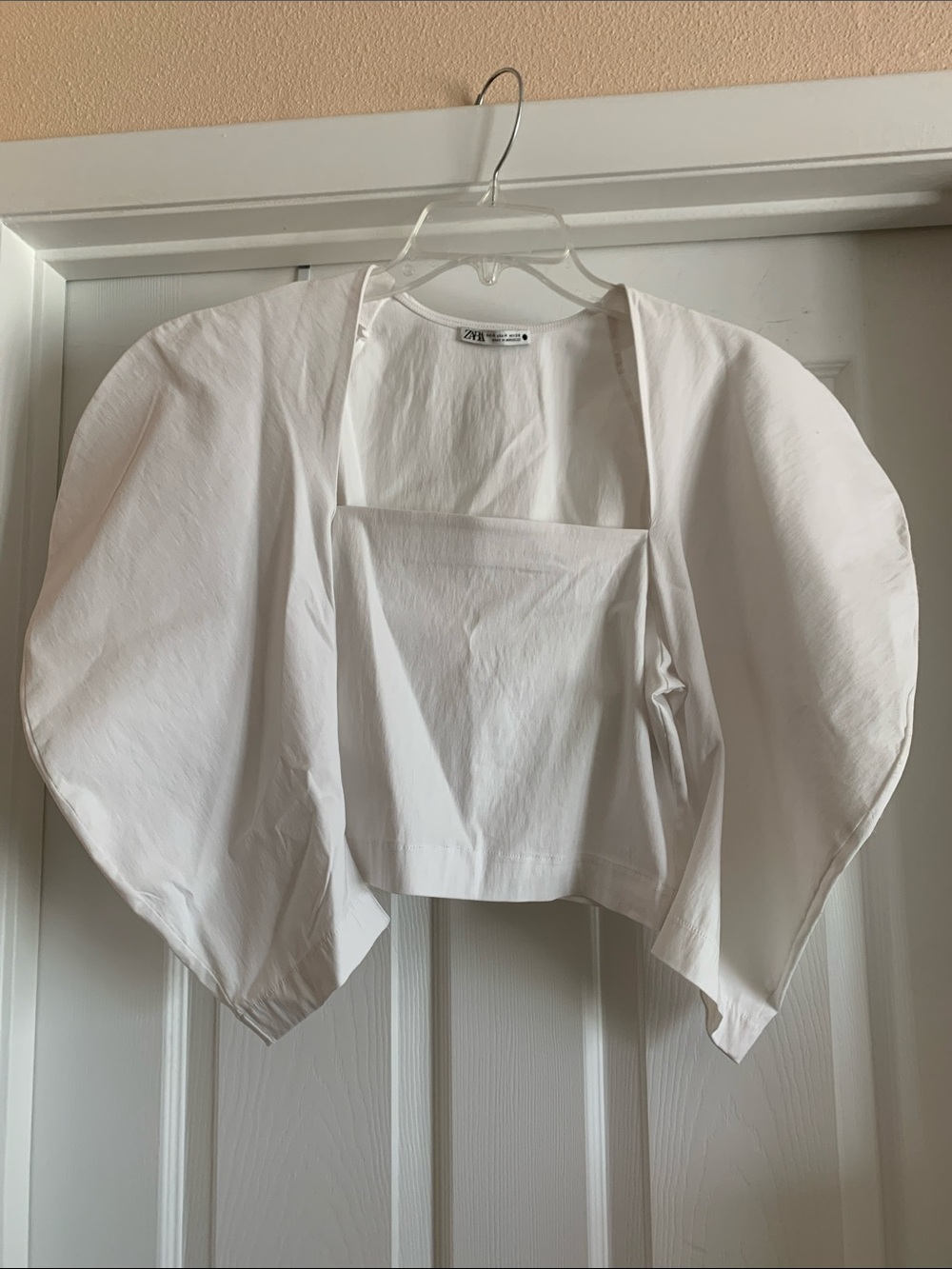 Zara White Dramatic Puff Sleeve Crop Top